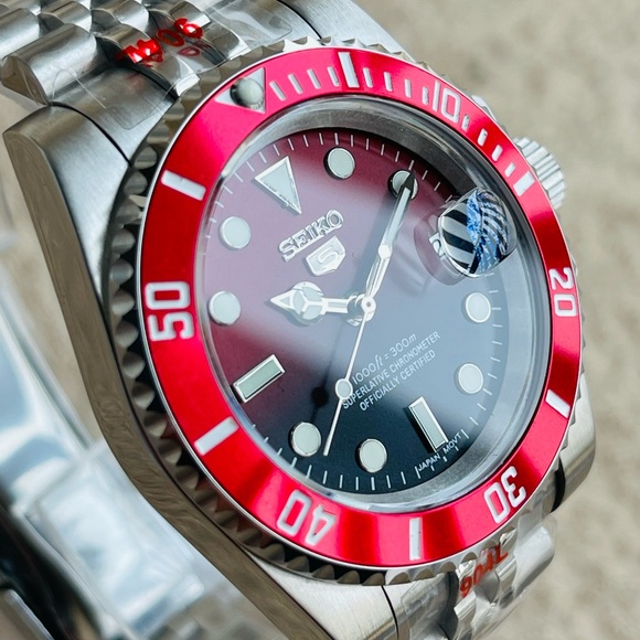 COPY - Seiko Mods NH35 movement Japan 
With Red bull  Face ceramic bezel - Picture 3 of 9